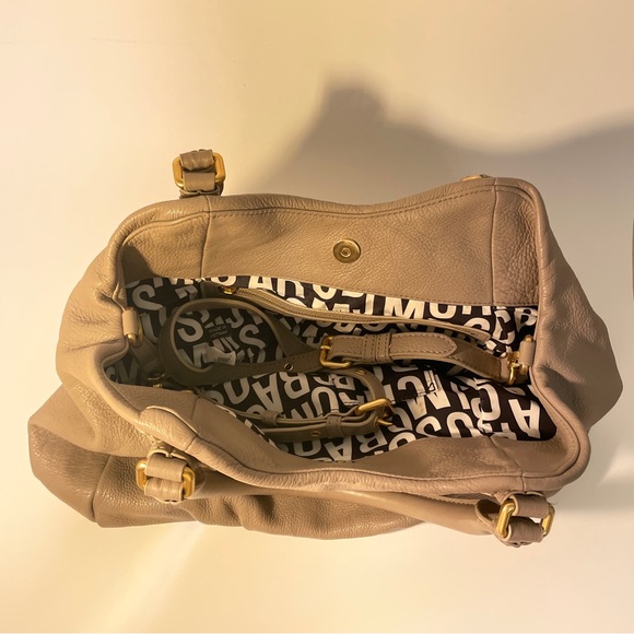 Marc Jacobs Beige leather handbag with strap - Picture 2 of 5